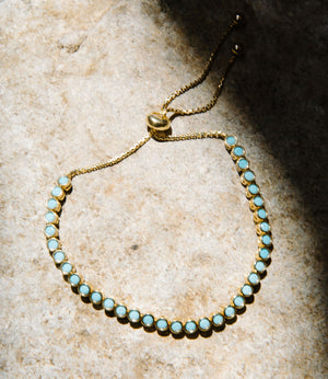 SHE GLOWS SOFTLY || Chalcedony 18K Gold Bolo Bracelet