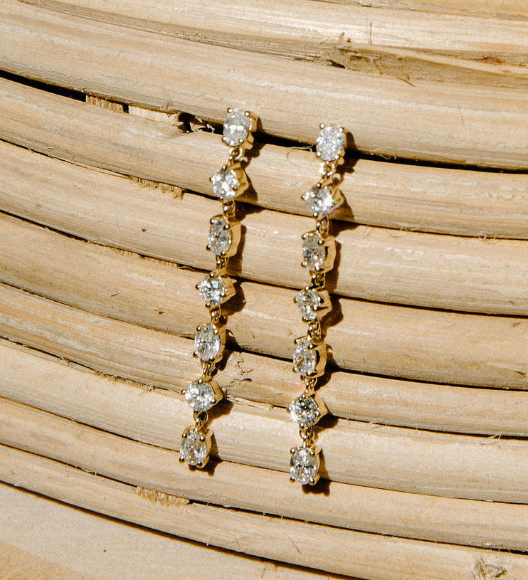 GRACE IN MOTION || Diamond Dangle Earrings